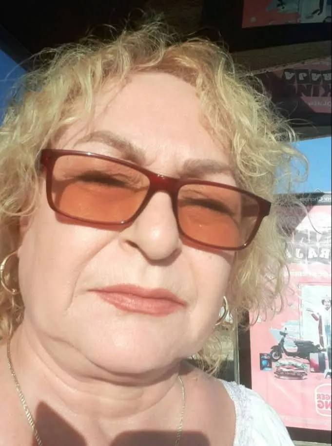 A Doua Victimă Identificată a Exploziei din Rahova: Avocata Vasilica Enache, Decedată în Apartamentul-Birou