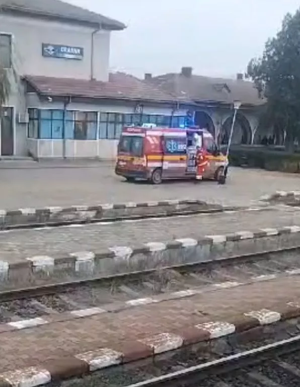 Tragedie în Trenul Iași-București: Denis (26 de Ani) Găsit Fără Suflare în Toaletă. Patima Jocurilor de Noroc, Motivul Sinuciderii