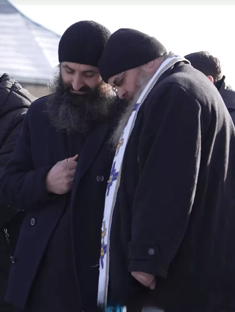 Durere și speranță pentru părintele Ioan Cozma, după tragedia de la Vatra Dornei.