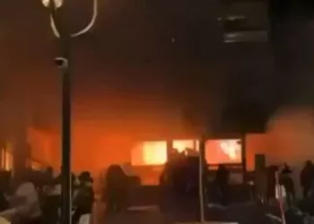 Mărturii cutremurătoare după tragedia din Elveția. Români martori la explozia din Crans-Montana: „Totul a fost haos, oamenii ieșeau arși din local”