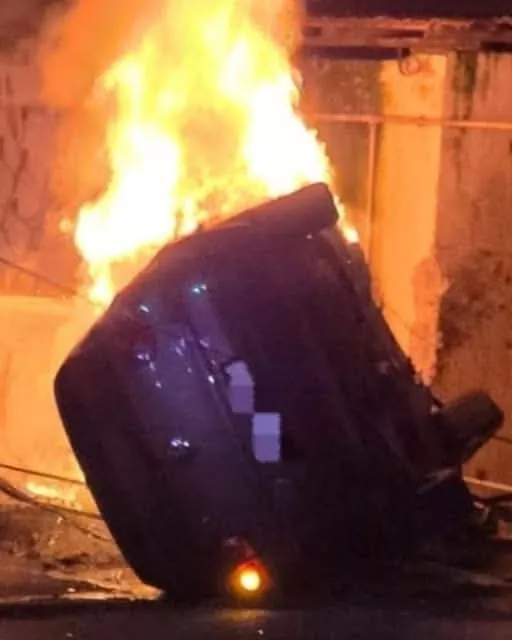 Accident grav în Găești, în noaptea dintre ani: doi tineri și-au pierdut viața după ce mașina a luat foc