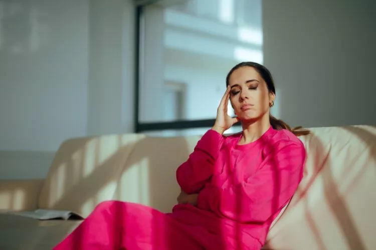 Cum să recunoști simptomele perimenopauzei și să te pregătești pentru tranziția către menopauză