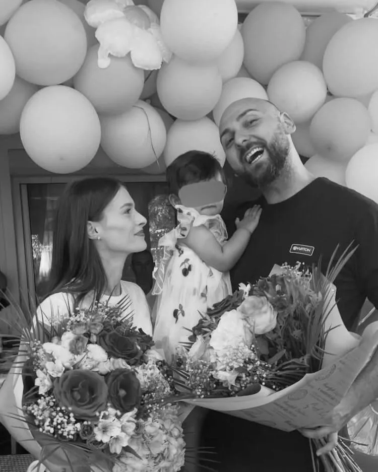 Șase luni de la tragedie. Cum își duce viața Alex Marcu după pierderea soției sale