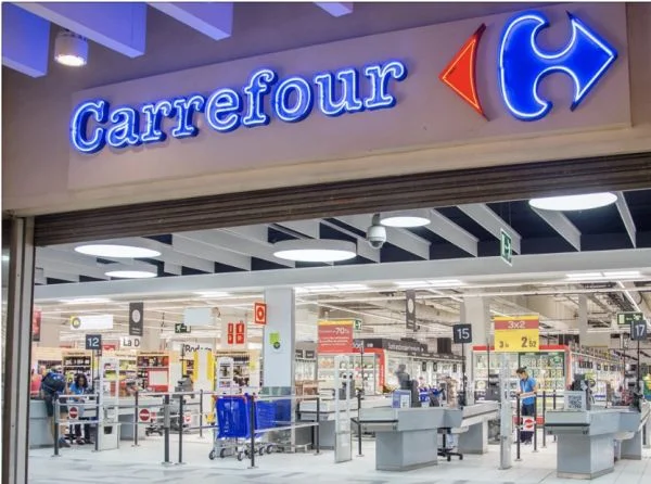 Carrefour se retrage din România. Operațiunile sunt preluate de frații Pavăl, proprietarii Dedeman