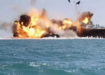 Iran susține că a lovit un petrolier american în Golful Persic