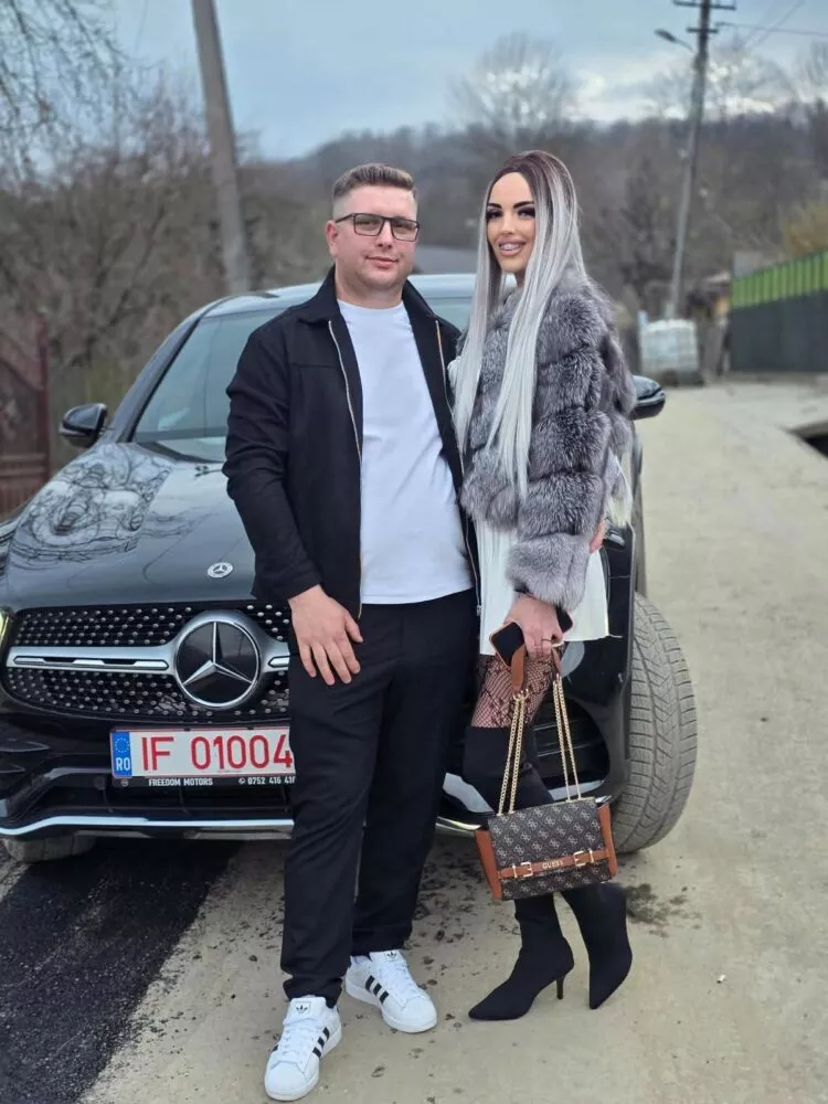 Impact violent urmat de incendiu