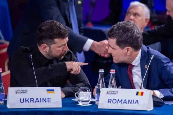 Volodimir Zelenski și Nicușor Dan discută la Palatul Cotroceni despre producția comună de drone