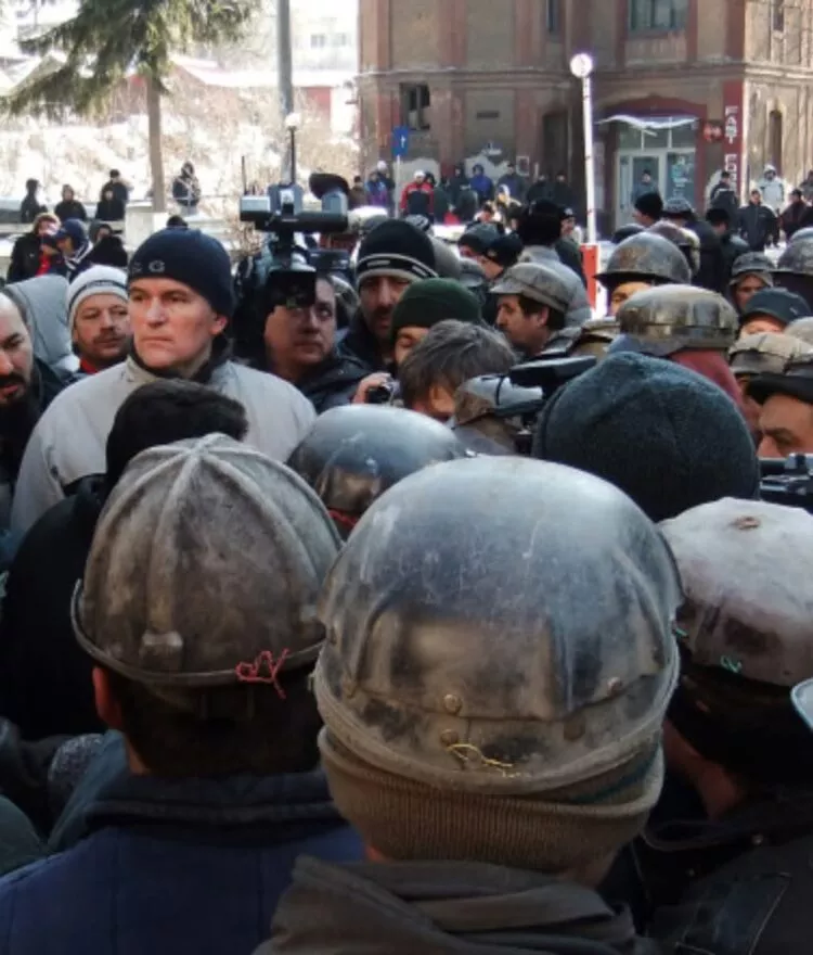 Protest la Mina Lupeni: minerii au refuzat să iasă din subteran