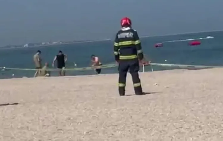 Dronă descoperită în mare, în zona Loft din Mamaia