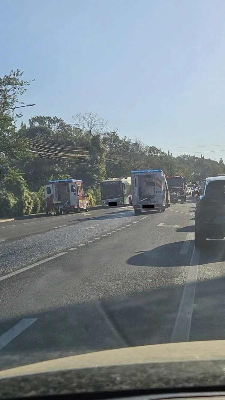 Accident în Craiova, după ce un șofer nu ar fi oprit la „STOP”
