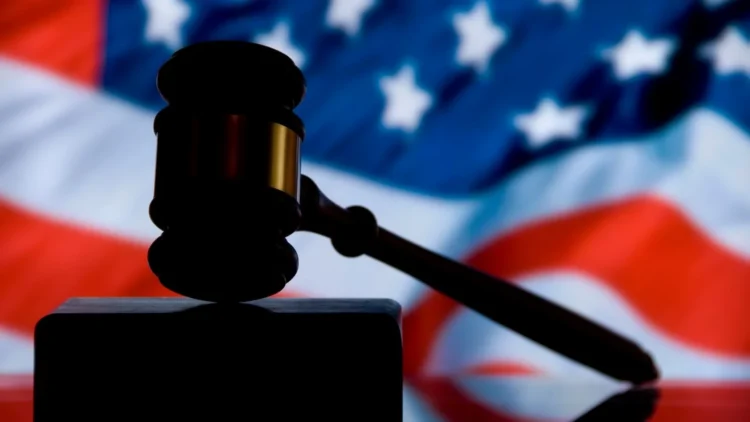 Alegerile de la jumătatea mandatului – Planurile lui Trump, date peste cap de justiție