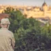 Pensionar din Budapesta, lăsat fără casă și pensie și ținut într-un subsol de „mafia locuințelor”