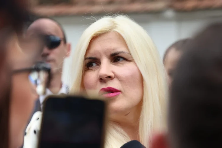 Elena Udrea: Cristela Georgescu ar putea candida la prezidențiale și ar avea susținerea alegătorilor soțului ei