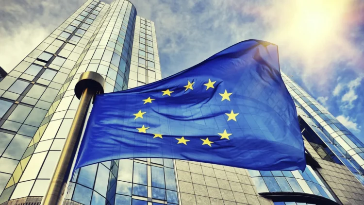 Bruxelles-ul i-a cerut Austriei să suspende 12 luni legea pentru rețelele sociale