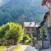 O mamă singură din Peru s-a mutat într-un sat din Spania cu 50 de locuitori
