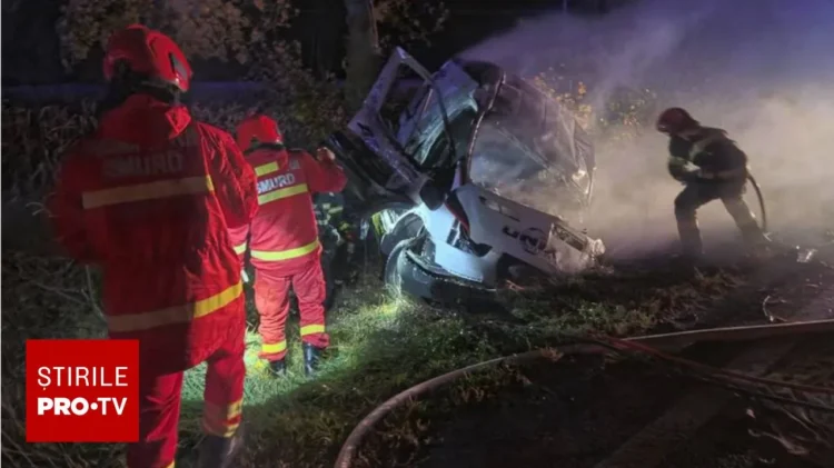 Accident grav în Iași. Doi șoferi au murit, iar o autoutilitară cu piese auto a luat foc. Cum s-a produs tragedia