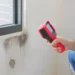 „Știau și m-au lăsat să locuiesc aici”. Casa visurilor ascundea un coșmar: curtea în care se juca o fetiță de 3 ani era radioactivă