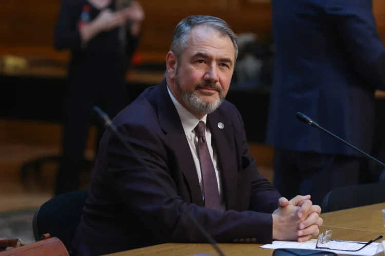 Ministrul Educației: Copiii noștri învață acum mai mult să răspundă bine la teste. Dar sunt ele relevante pentru viața reală? Militez pentru o educație reflexivă, care să-l facă pe copil să gândească
