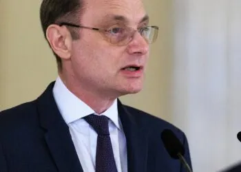 Ce solicită cele 13 asociații de pacienți