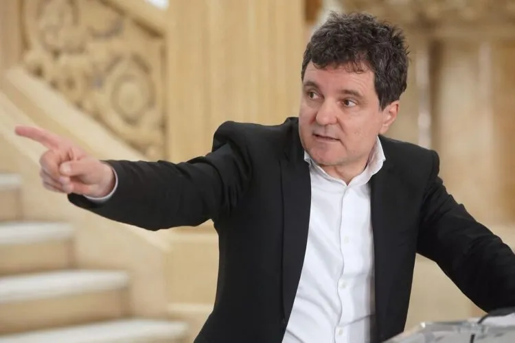 Românii vor putea economisi pentru pensie prin investiții la bursă