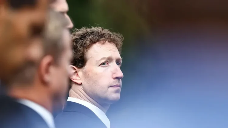 Membri ai consiliului Meta ar fi amenințat cu demisia dacă Zuckerberg insistă la majorare