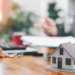 Când poți cere despăgubiri dacă fratele locuiește singur în casa moștenită